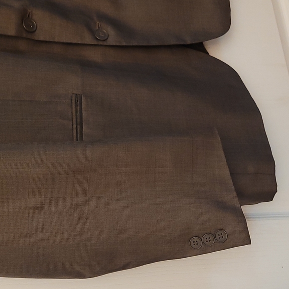 EUC Vintage CARLOORESTES Brown Light Plaid Patterned Suit Made in Slovak… - Picture 4 of 17